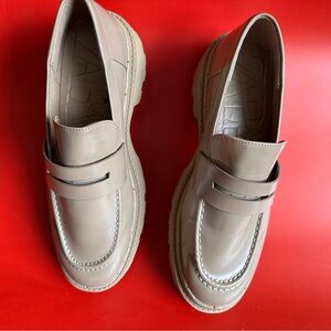 Zara beige loafers